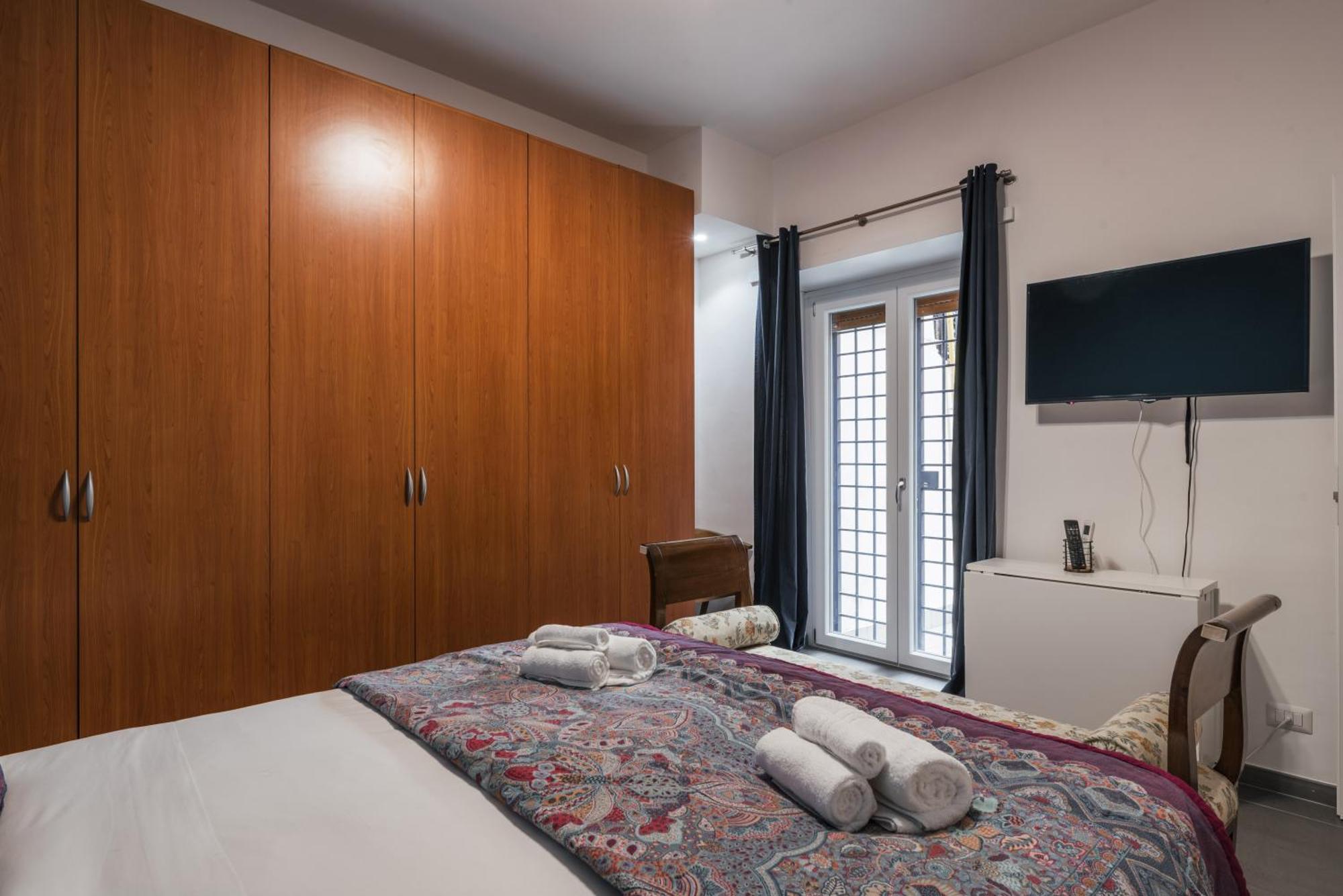 One's Place Apartment Rom